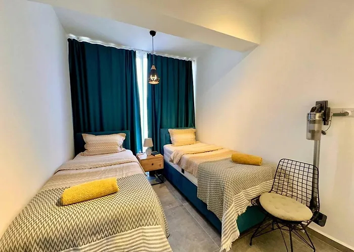 Dejablue Phase 2, Block T2, Unit 3 Апартаменты Kalogrea